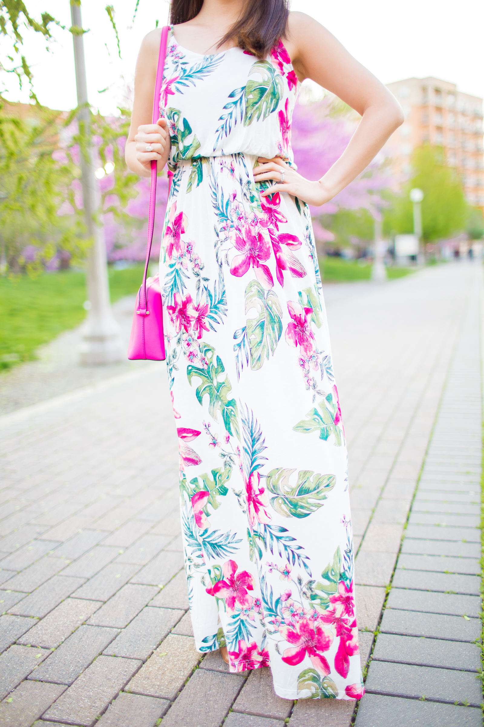 white floral knit maxi dress tia perciballi fashion and lifestyle blog