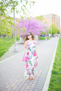 white floral knit maxi dress tia perciballi fashion and lifestyle blog